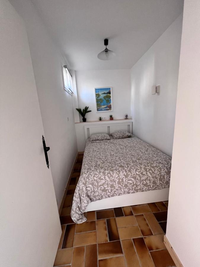 Sympathique Studio En Rez De Jardin Dans Residence 耶尔 外观 照片