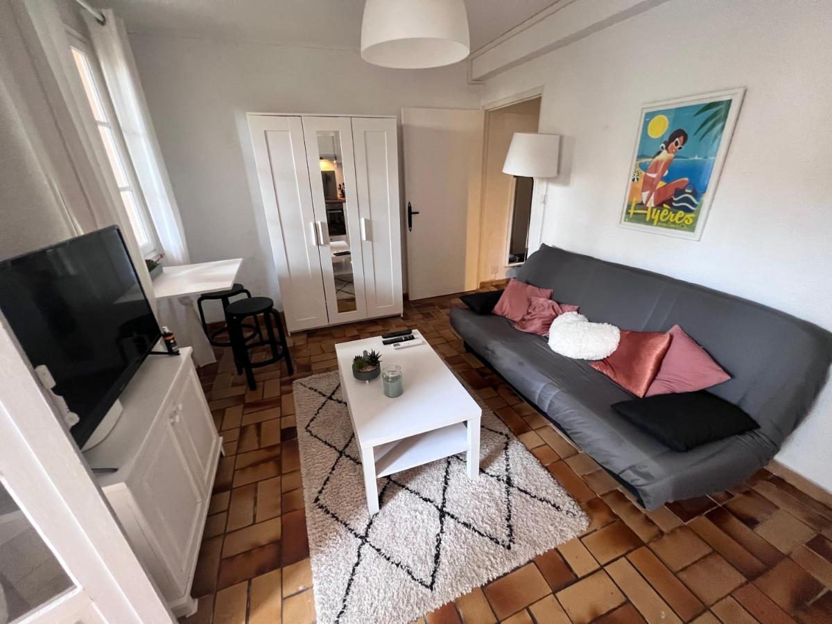 Sympathique Studio En Rez De Jardin Dans Residence 耶尔 外观 照片